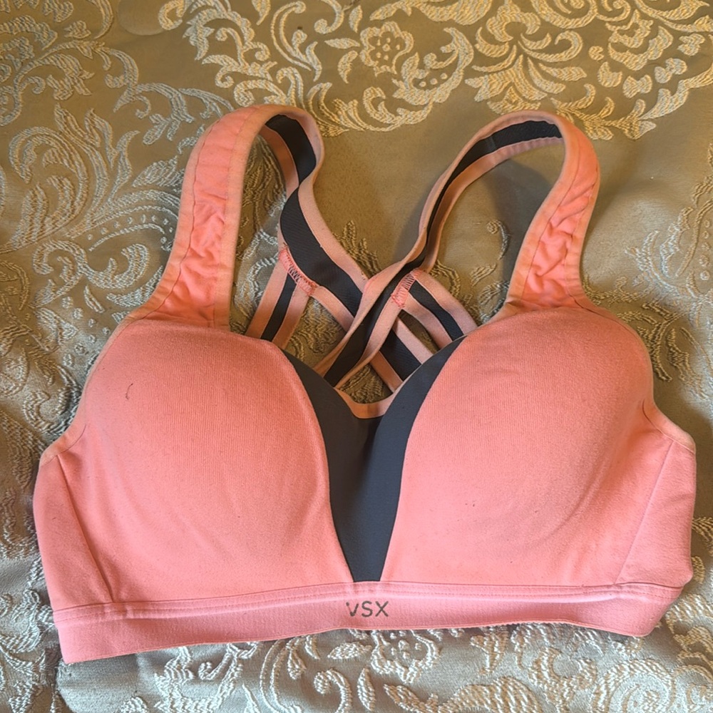 Victoria secret sports bra 34A
